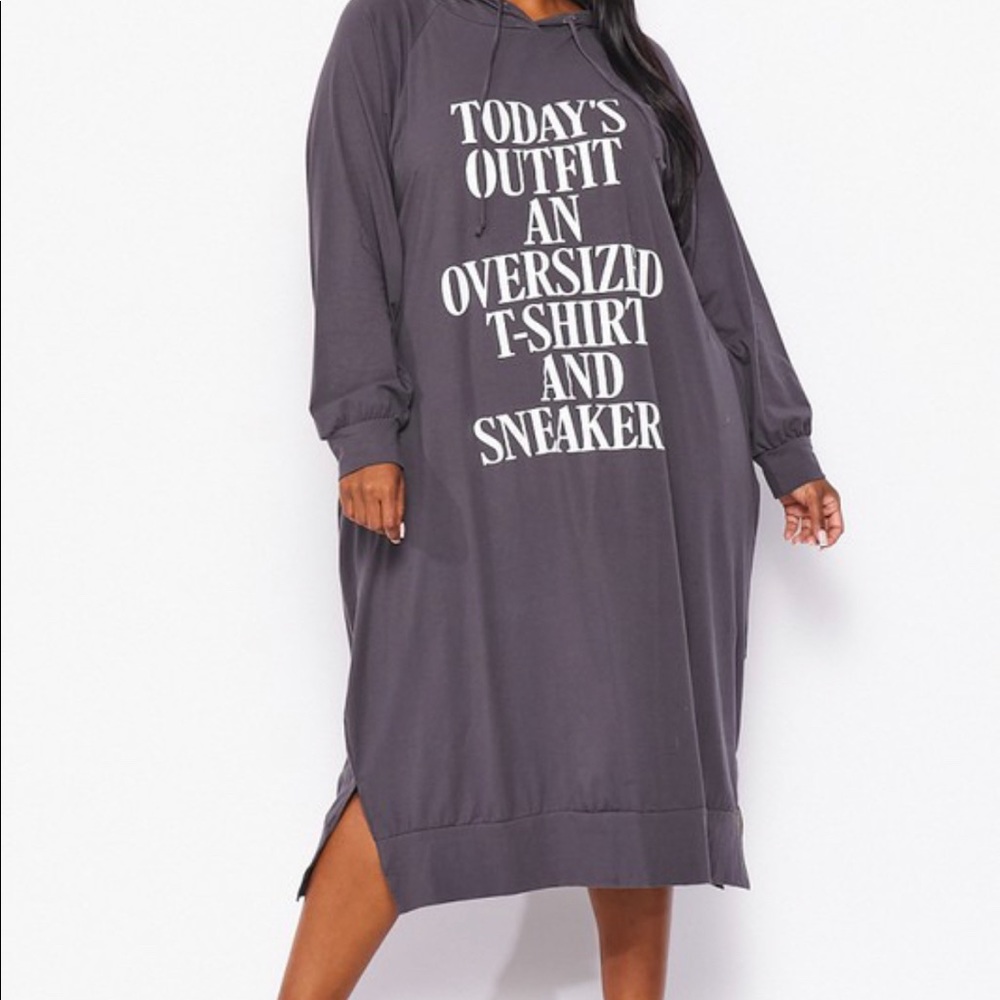 PLUS SIZE WOMENS OVERSIZED T-SHIRT DRESS.